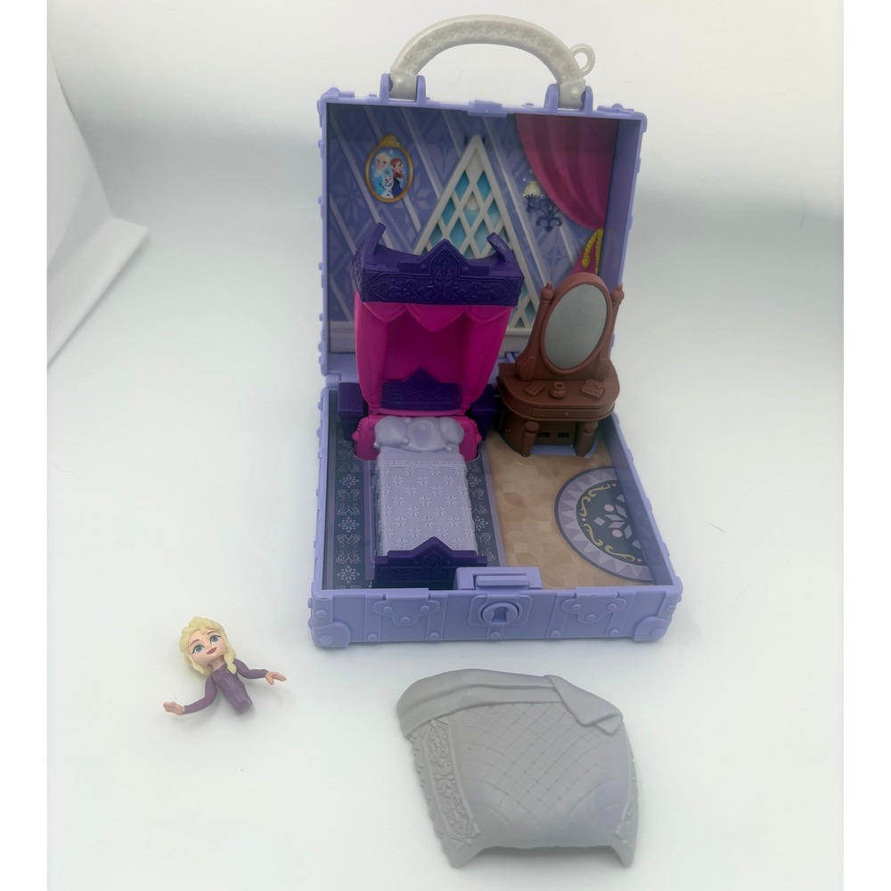 Disney Frozen 2 Pop Adventures Elsa Bedroom Pop-Up Playset Purple Trunk Case